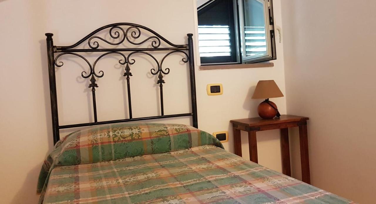 B&B L'Eucalipto Paola Esterno foto