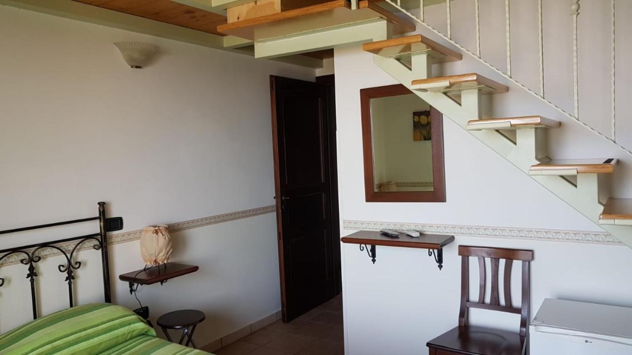 B&B L'Eucalipto Paola Esterno foto