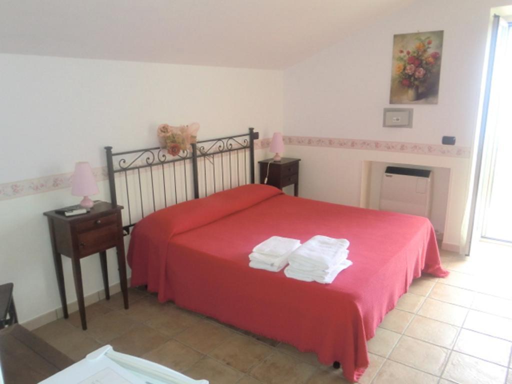 B&B L'Eucalipto Paola Camera foto